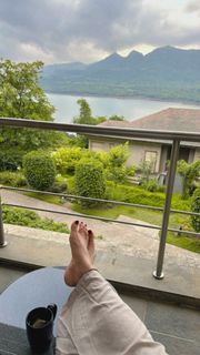 Divyanka Tripathi feet photo thumbnail