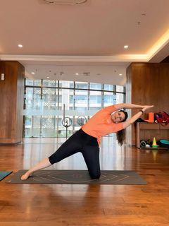 Divyanka Tripathi feet photo thumbnail