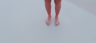Dixie D'Amelio feet photo thumbnail