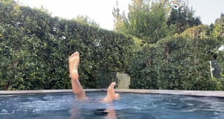 Dixie D'Amelio feet photo thumbnail