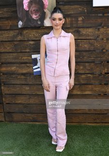 Dixie D'Amelio feet photo thumbnail
