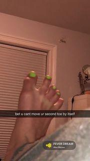 Dixie D'Amelio feet photo 14