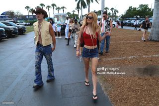 Dixie D'Amelio feet photo 6