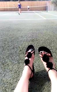 Dodie Clark feet photo thumbnail