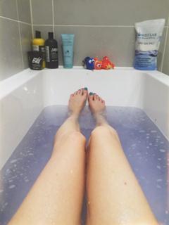Dodie Clark feet photo thumbnail
