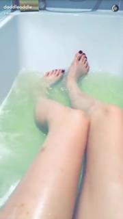 Dodie Clark feet photo thumbnail