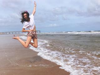 Dodie Clark feet photo thumbnail