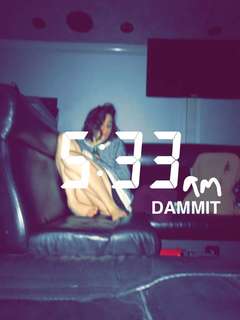 Dodie Clark feet photo thumbnail