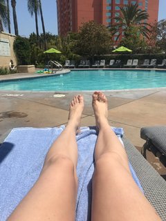 Dodie Clark feet photo thumbnail