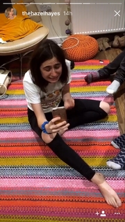 Dodie Clark feet photo thumbnail