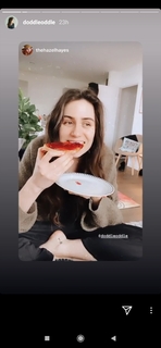 Dodie Clark feet photo thumbnail