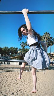 Dodie Clark feet photo thumbnail