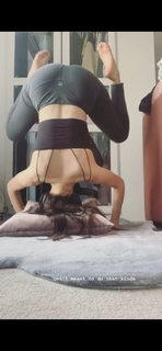 Dodie Clark feet photo thumbnail