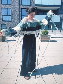 Dodie Clark feet photo thumbnail