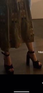 Dodie Clark feet photo thumbnail