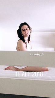 Dodie Clark feet photo thumbnail