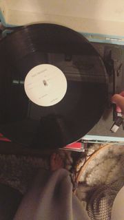 Dodie Clark feet photo thumbnail