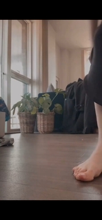 Dodie Clark feet photo thumbnail