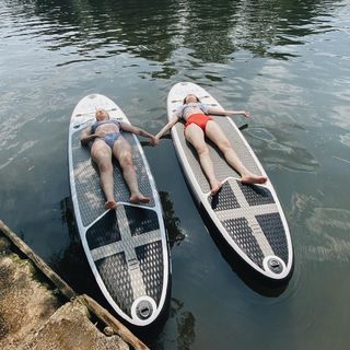 Dodie Clark feet photo thumbnail