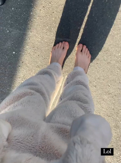 Dodie Clark feet photo thumbnail