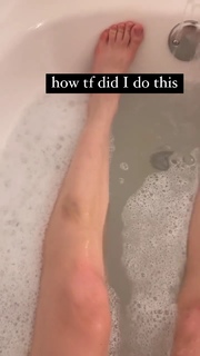 Dodie Clark feet photo thumbnail