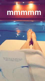 Dodie Clark feet photo thumbnail