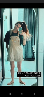 Dodie Clark feet photo thumbnail