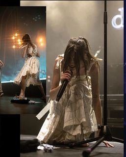 Dodie Clark feet photo thumbnail