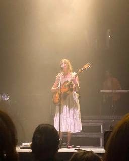 Dodie Clark feet photo thumbnail