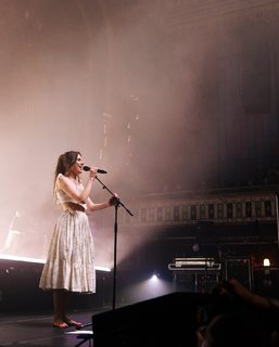Dodie Clark feet photo thumbnail