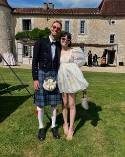 Dodie Clark feet photo thumbnail