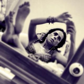 Doga Rutkay feet photo thumbnail