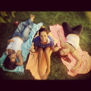 Doga Rutkay feet photo thumbnail