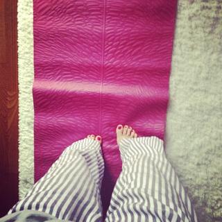 Doga Rutkay feet photo thumbnail