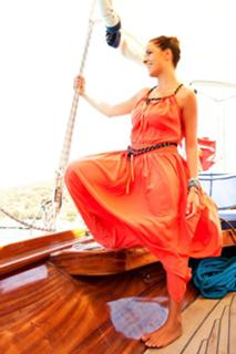 Doga Rutkay feet photo thumbnail