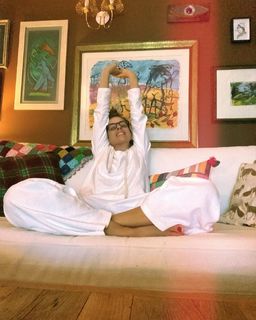 Doga Rutkay feet photo thumbnail