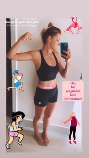 Doga Rutkay feet photo thumbnail
