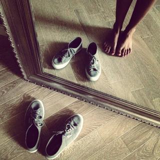 Doga Rutkay feet photo thumbnail