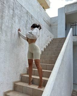 Doina Barbaneagra feet photo 8