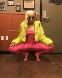 Doja Cat feet photo thumbnail