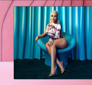 Doja Cat feet photo thumbnail