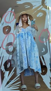 Doja Cat feet photo thumbnail