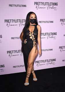 Doja Cat feet photo thumbnail