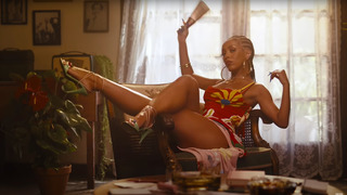 Doja Cat feet photo thumbnail