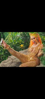 Doja Cat feet photo thumbnail