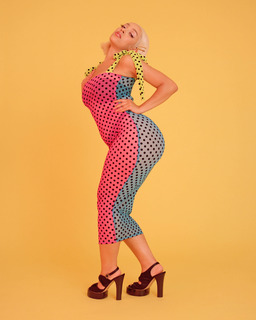 Doja Cat feet photo thumbnail