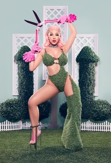 Doja Cat feet photo thumbnail