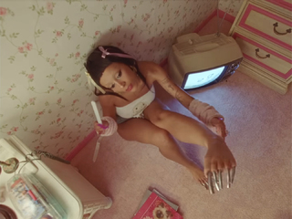 Doja Cat feet photo thumbnail