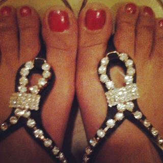 Dolli Shahin feet photo thumbnail