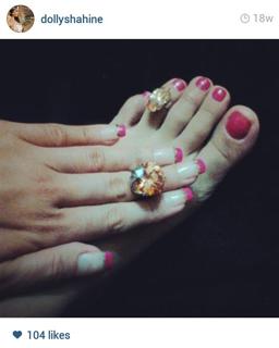 Dolli Shahin feet photo thumbnail